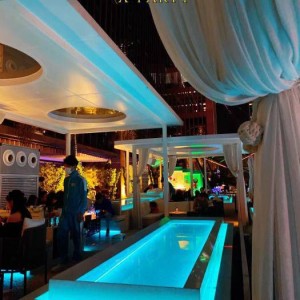 杭州富阳区渌渚镇附近ktv招聘包厢陪唱,有没有年龄限制_